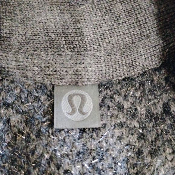 LEOPARD LULULEMON CARDIGAN - Picture 2 of 8